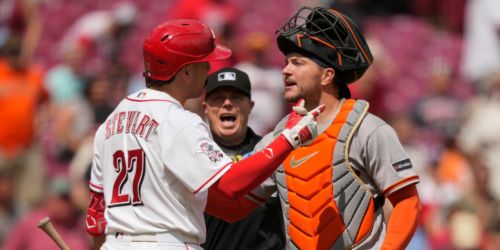 Benches clear after final out in tense Giants-Reds series finale
