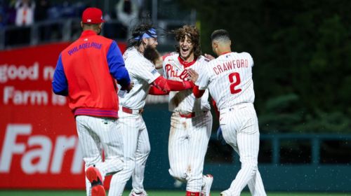 Two good: Phillies walk off both ends of split DH