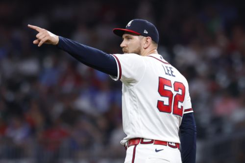 Bullpen falls apart as Braves drop series finale to Cardinals
