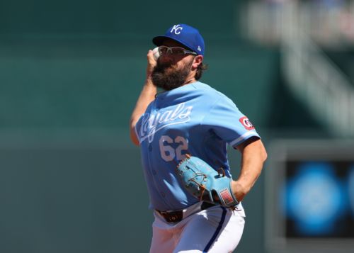 Dobnak roughed up, offense silent in Royals loss