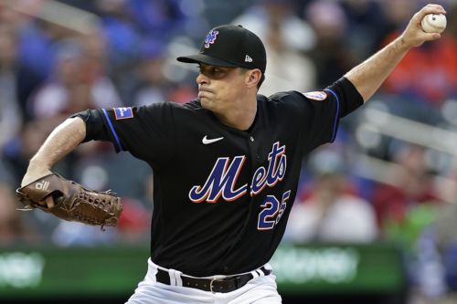 Brooks Raley returns for another year in Queens