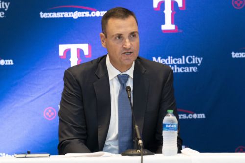 Rangers’ Chris Young On Offseason, Seager, Jung