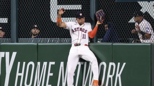 Young Astros star announces 2026 Gold Glove candidacy with Web Gem-filled weekend