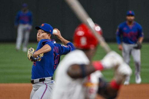 Senga’s first start goes well, but Mets waste it