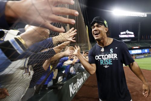 To meet or not to meet (your heroes)?