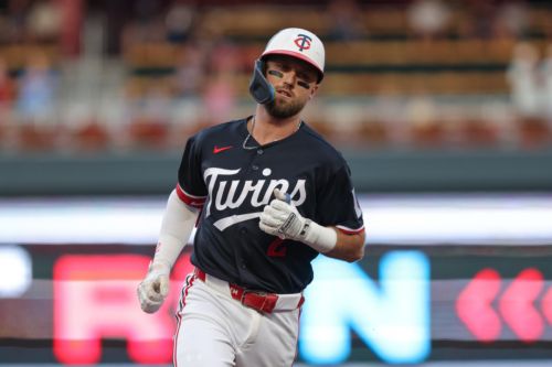 Twins trounce Tigers with homers aplenty