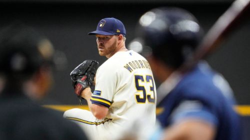Brewers' veteran Brandon Woodruff reverses course on season-ending surgery decision