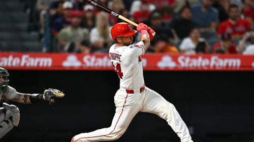 Rangers have a quick go-to fix for their slumping catcher problem