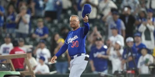 'It's mind-blowing': Roberts becomes fastest MLB manager to 1,000 career wins