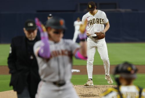 Giants turn the Padres into the Giants
