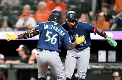 Orioles bats mount a ninth-inning comeback, but fall, 6-5, in a ridiculous extra-innings loss