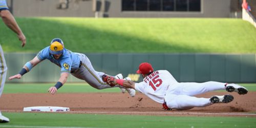 Bauers pulls something out of 'The Matrix' to kickstart Brewers' rally