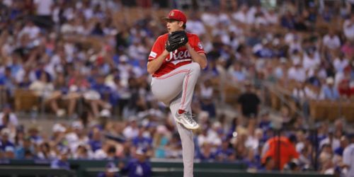 Reds in wait-and-see mode after Lodolo (blister) exits early