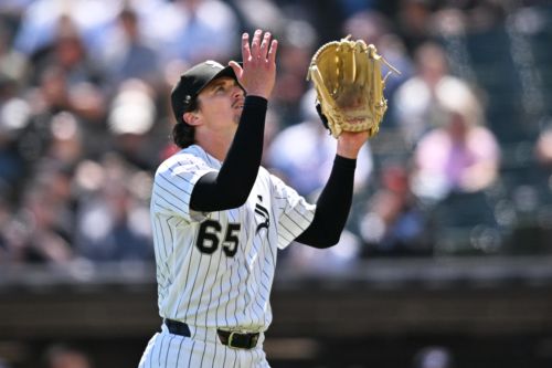 White Sox Martinize Twins, 6-2