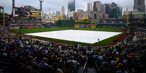 Brewers-Pirates opener ppd.; split doubleheader on Saturday