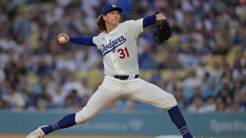 Dodgers superfan Brad Paisley shares funny details from LA’s Tyler Glasnow trade