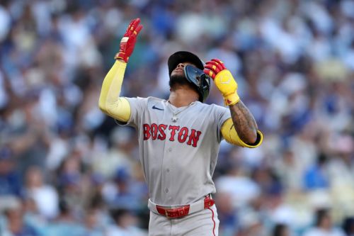 Sox beat Dodgers, win 8th series in a row