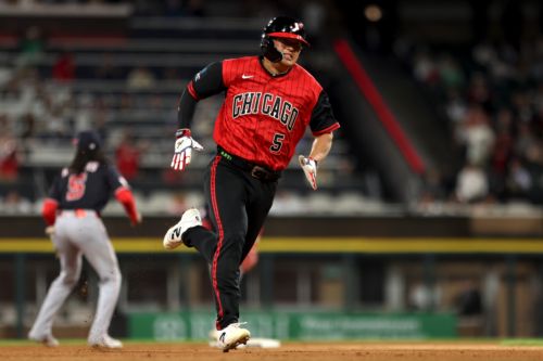 Munetaka Murakami’s historic April continues defying expectations