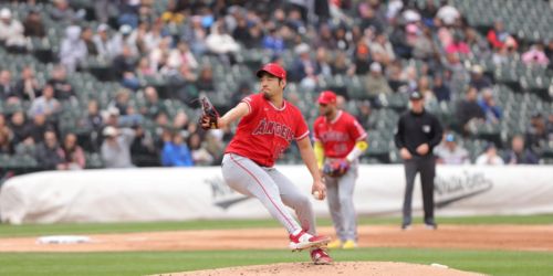 Kikuchi leaves with shoulder tightness as Angels drop sixth straight