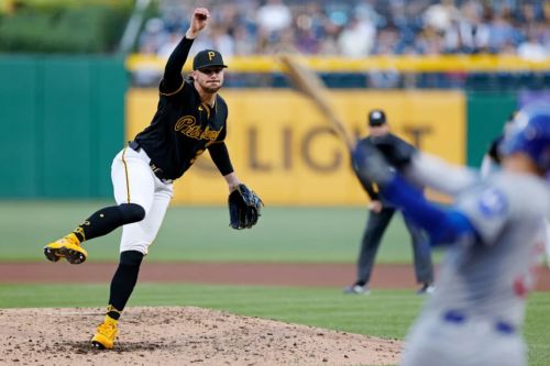 Paul Skenes strikes out 10, including 7 of first 8 batters, but Pirates' defense falters in loss to Cubs