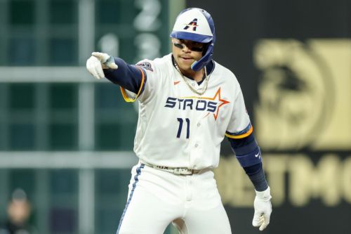 Velazquez, Smith Power Astros Past White Sox 6-3