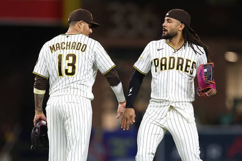 With win streak now at six games, Padres’ offense keeps rolling