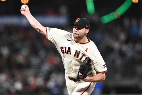 Giants place Keaton Winn on 15-Day IL, recall Reiver Sanmartin