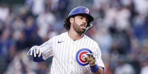 Swanson sticks with it, gets 'blue whale' off his back with HR
