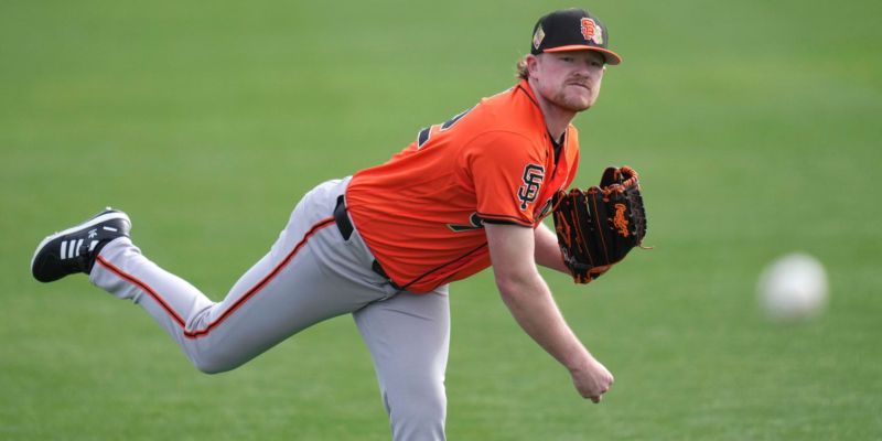 Giants sign Wick; Webb, Birdsong throw live BPs