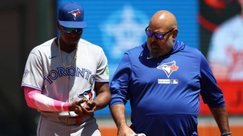 Young fan hits Blue Jays’ Sanchez with ball thrown from stands