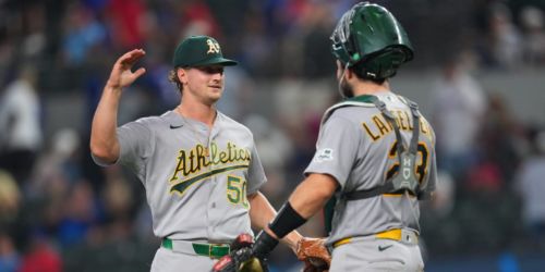 A's bullpen shines in series finale against Rangers