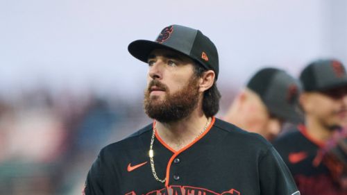 SF Giants' flurry of roster moves features 2 very questionable decisions