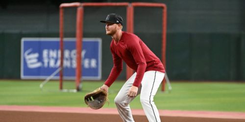 D-backs activate Smith, option Tawa, move Santana to 60-day IL