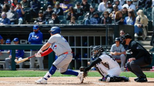 Jays' Kirk (thumb) hurt by foul tip, set for X-rays