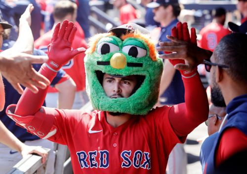 Sox shut out Yankees in Game 1, 6-0