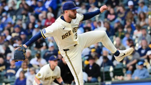 Two Brewers' relievers exit Thursday's series finale against Giants with apparent injuries