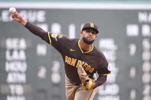 Fernando Tatis Jr. erases ugly day at plate with two-out double off Aroldis Chapman, scores winning run