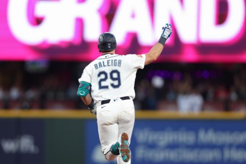 Cal Raleigh’s grand slam one final blow for Cincinnati Reds season