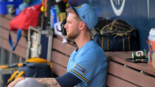 Brewers promote reliever who barely missed out on Opening Day roster to big leagues