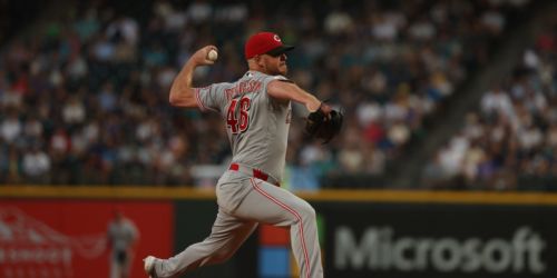 Rough night in Seattle pushes Reds further into sellers' territory