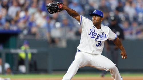 Former Guardians reliever is off to dominant (yet unconventional) start in the Royals’ bullpen