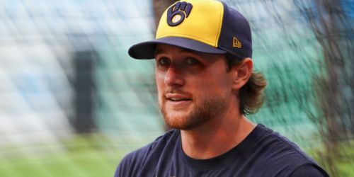 Turang (knee) targeting Tuesday for return to Brewers' lineup