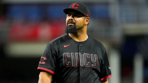Tony Santillan's slump is forcing Reds into a dangerous late-inning reality