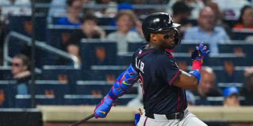Acuña returns from IL with immediate spark in 1st AB