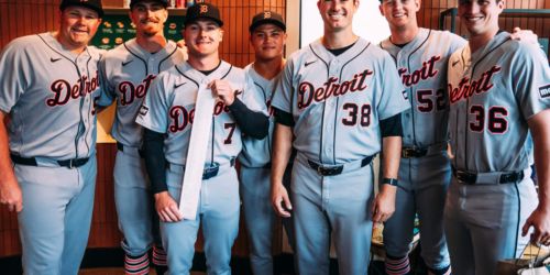 34 orders!? McGonigle leads Tigers rookies on legendary Wrigleyville coffee run