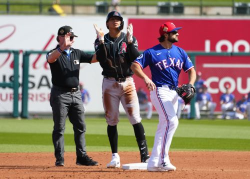 Arizona Diamondbacks News, 2/25: Texas toast