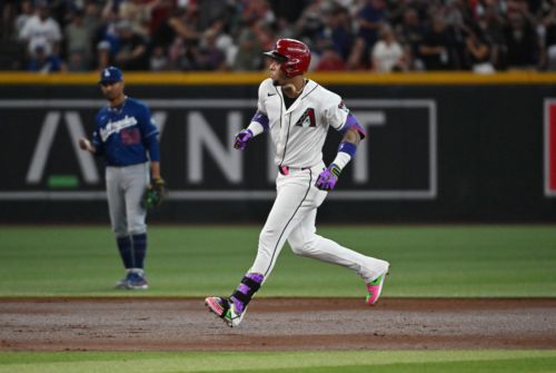 Diamondbacks take season series over Dodgers