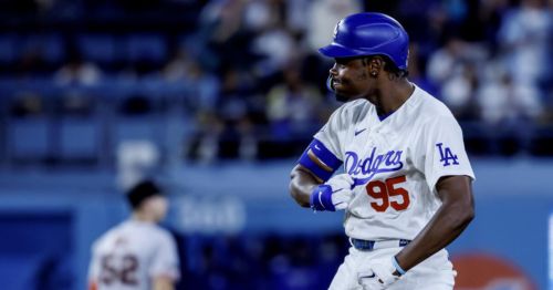 Dodgers surge late to beat Giants as they work to get healthy for playoffs