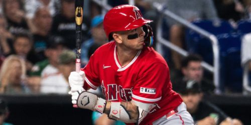 Neto makes Miami homecoming in unfamiliar lineup spot