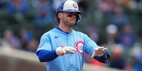 Hoerner day to day after exiting for pinch-hitter with tightness in neck